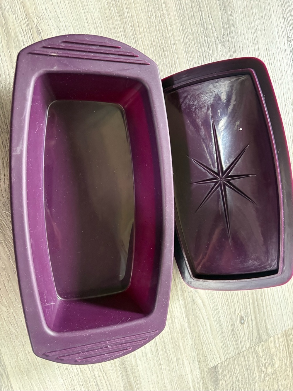 Epicure Silicone Loaf Pan Set in Deep Plum
